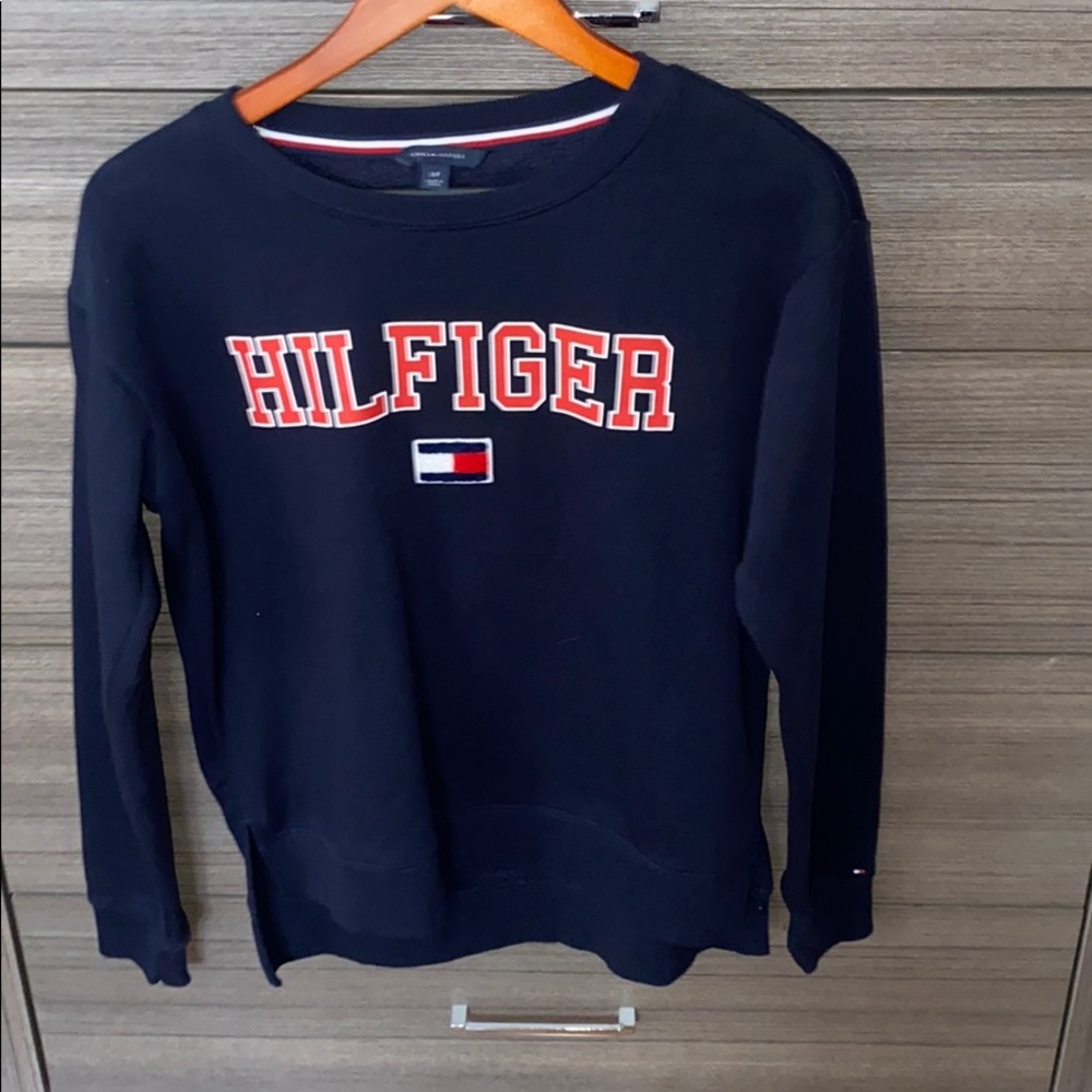 crew neck